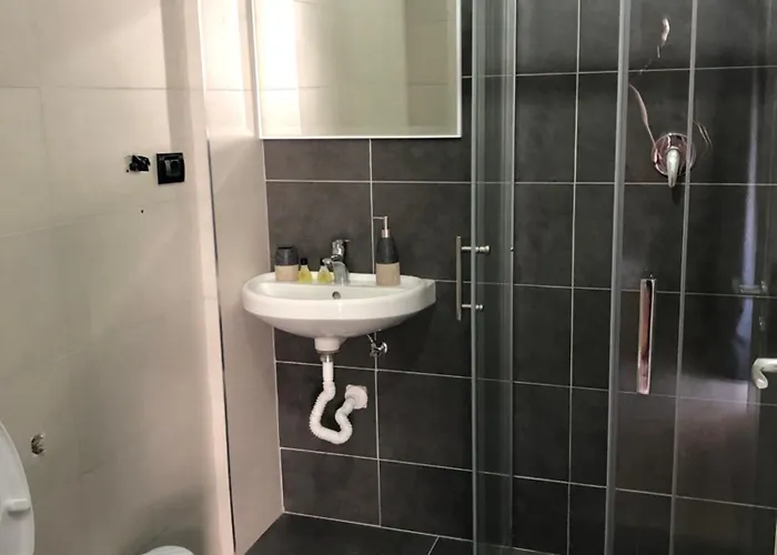 Hill's Hotel Sarandë